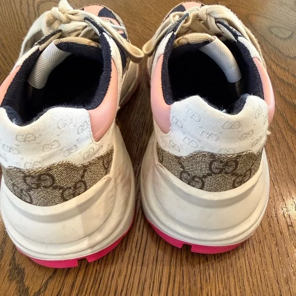 Gucci Women’s Sneakers in Pink and Navy - Picture 3 of 5